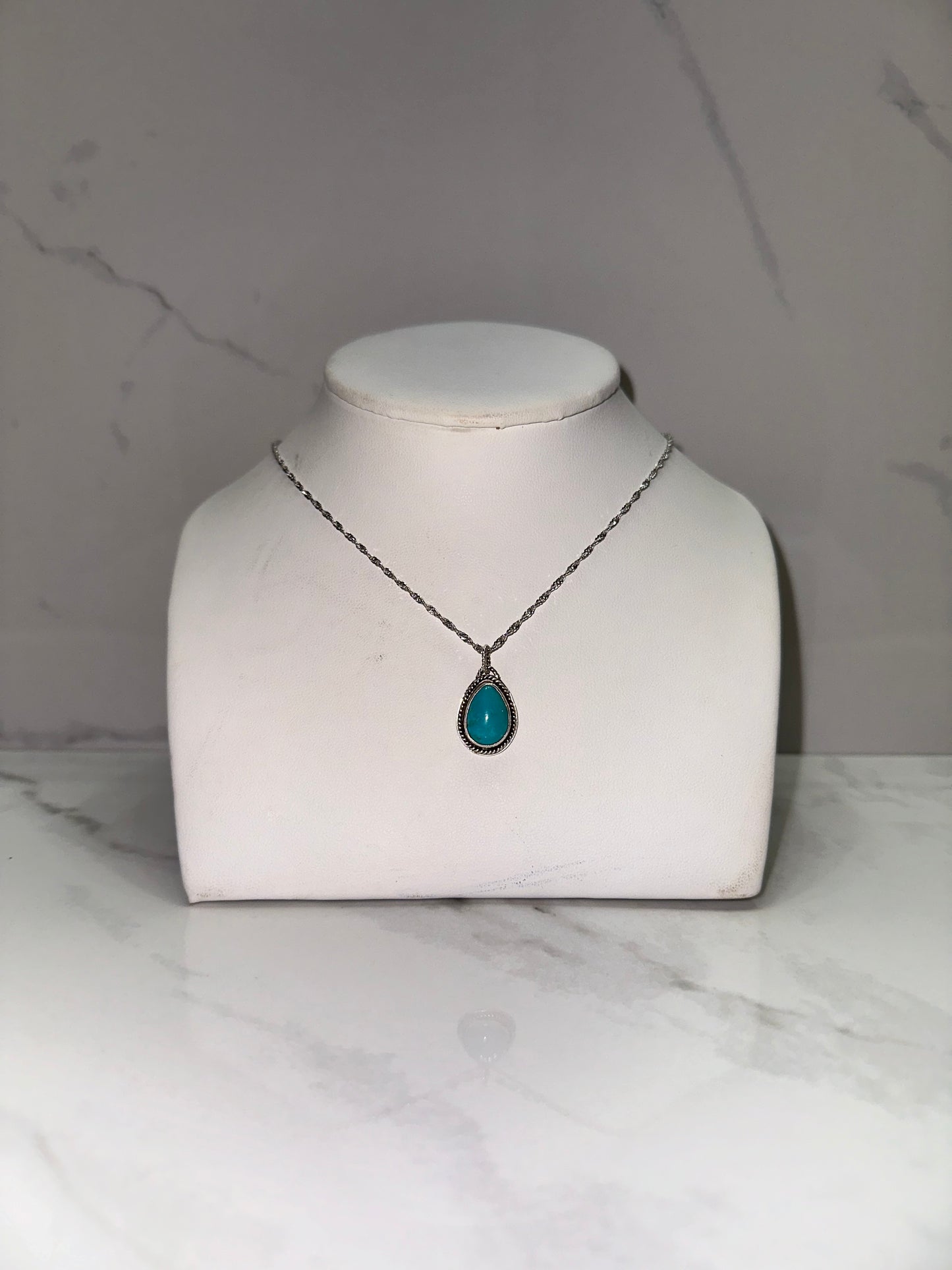 Teardrop Pendant Necklace